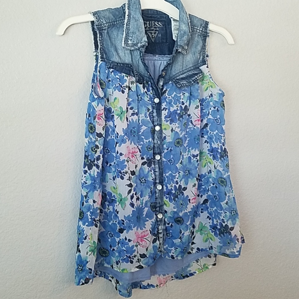 Beautiful guess top